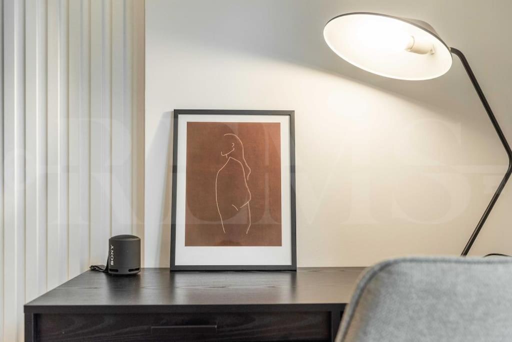 Modern Apartment With Patio & Parking By Rems Malaga Luaran gambar