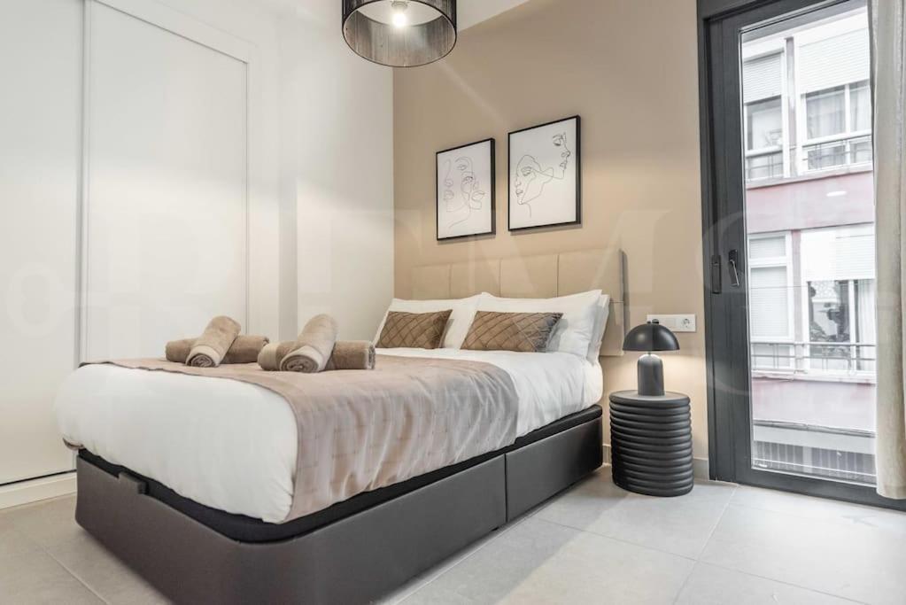 Modern Apartment With Patio & Parking By Rems Malaga Luaran gambar