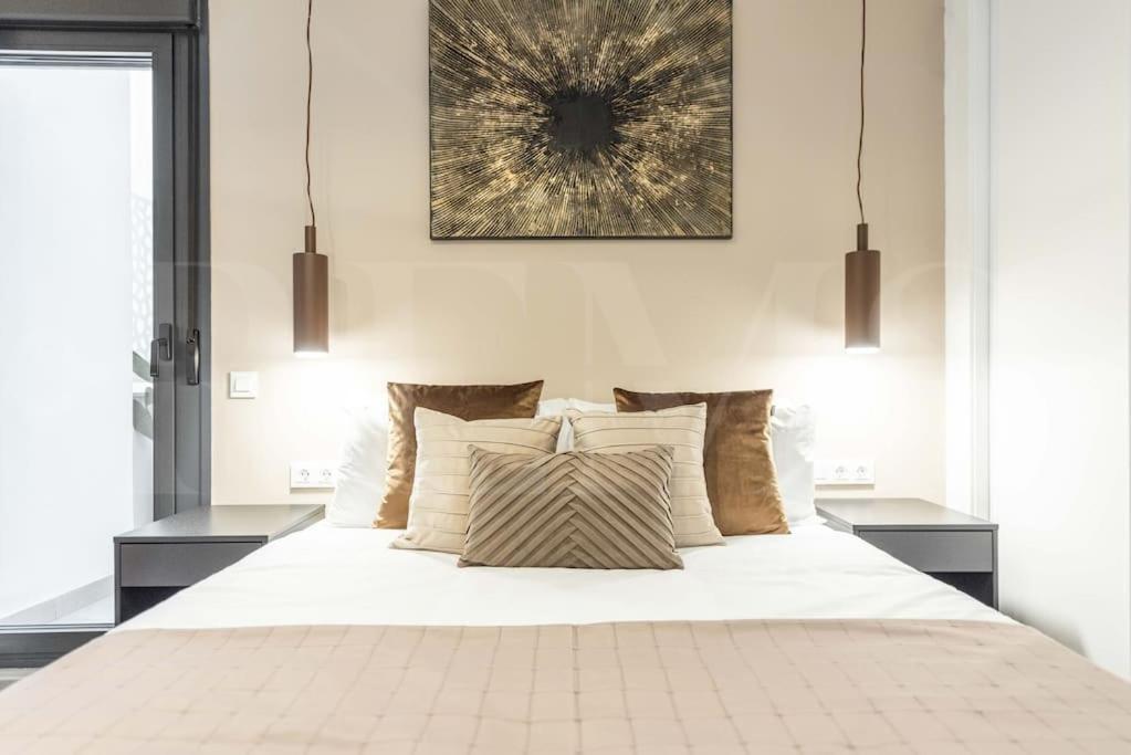 Modern Apartment With Patio & Parking By Rems Malaga Luaran gambar