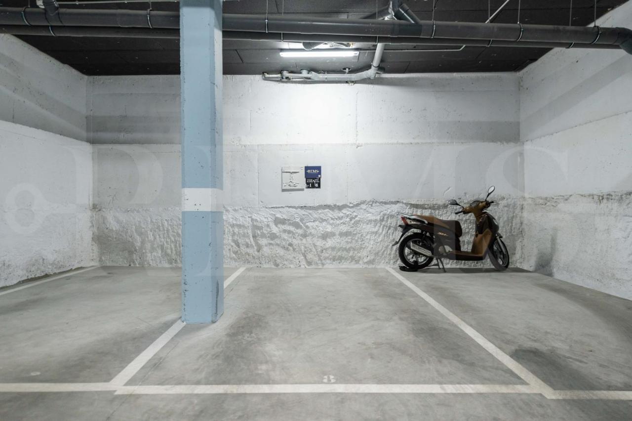 Modern Apartment With Patio & Parking By Rems Malaga Luaran gambar