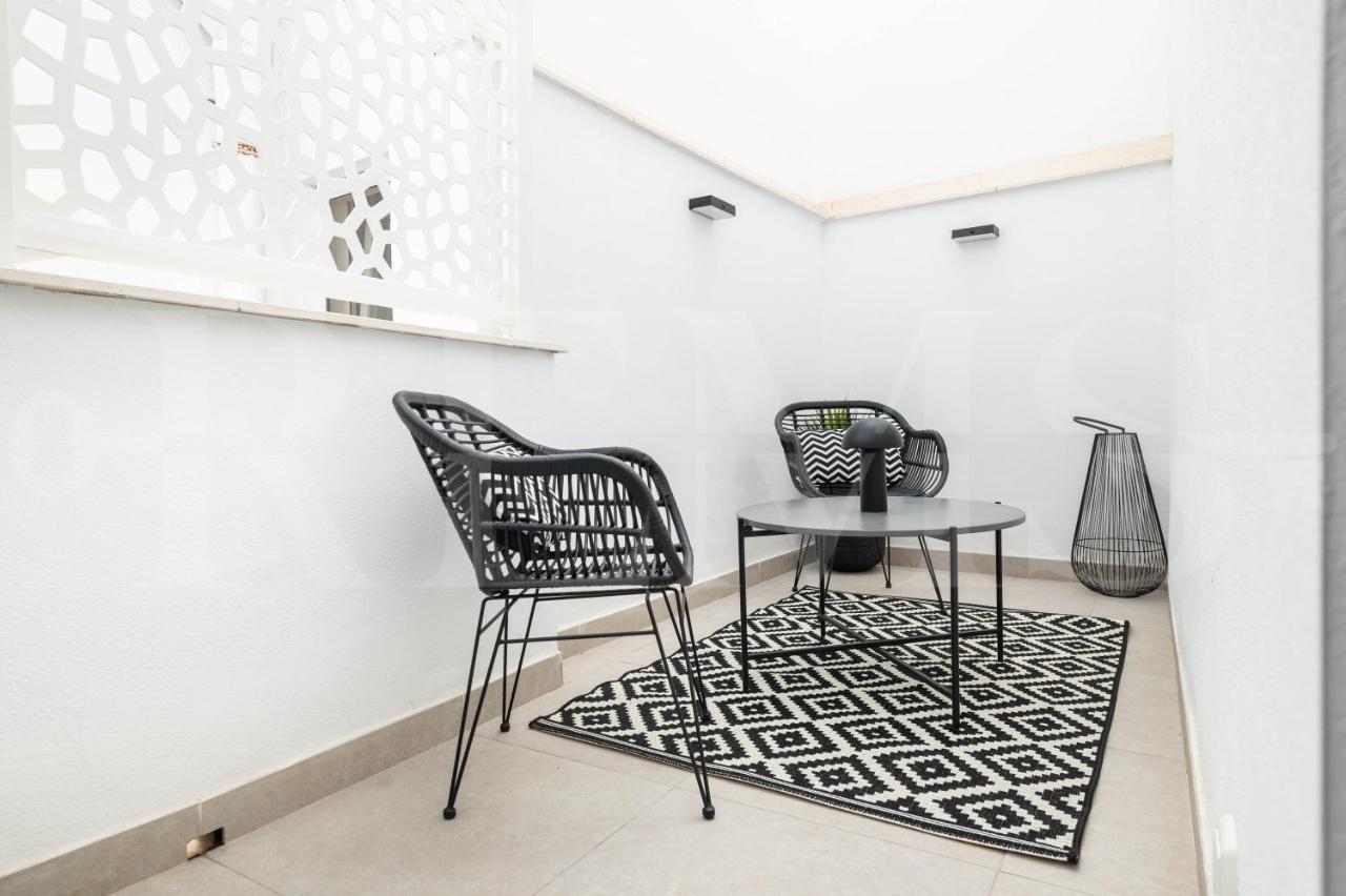 Modern Apartment With Patio & Parking By Rems Malaga Luaran gambar
